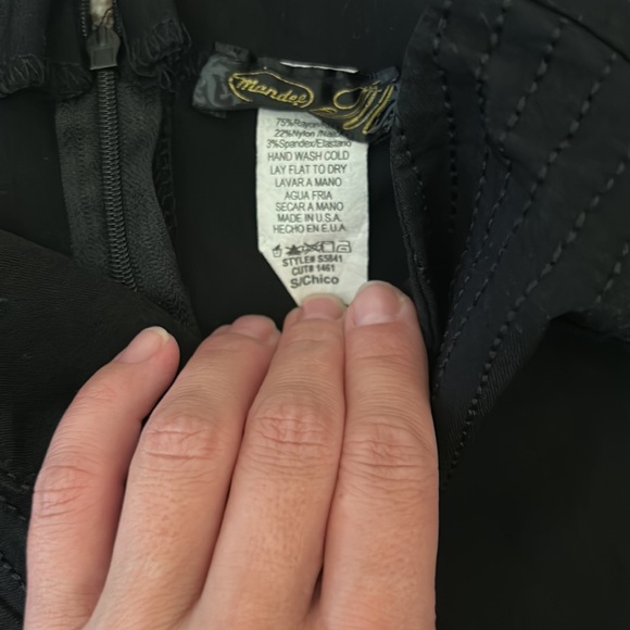 Iike new black skirt - Picture 3 of 4